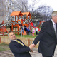 Illustration for article titled Mi is történt pontosan Juncker és Orbán kézfogása után?